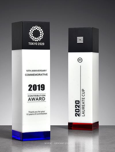 Colored crystal award with color fill-1