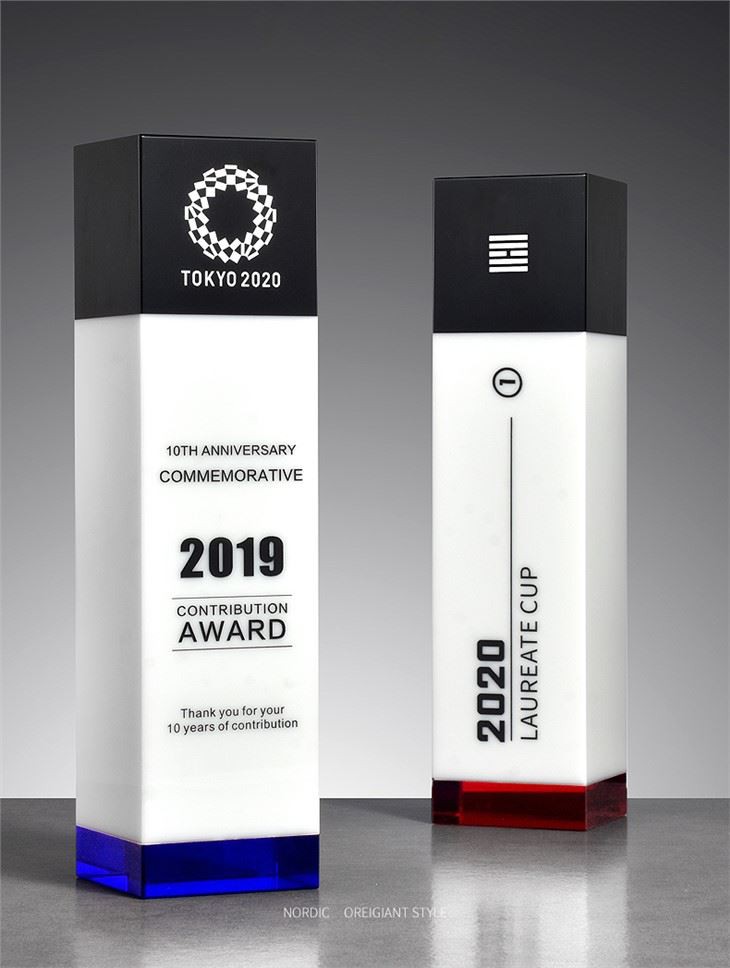 Gekleurde Crystal Award met kleurvulling