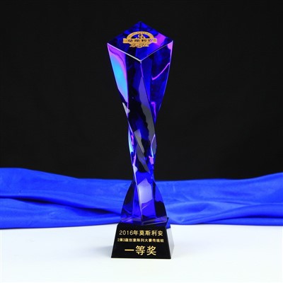 The New Trend Of Crystal Award Customization